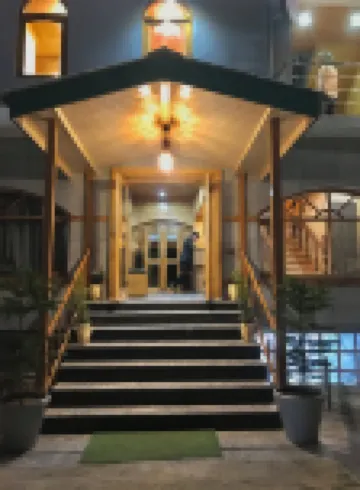 The Avenue River Side Hotel - Near Volvo Bus Stand Manali