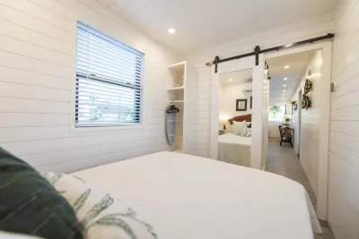 The Woods- Container Tiny House 12 Min to Magnolia/Baylor/Downtown Hôtels à proximité de : TSTC class rooms