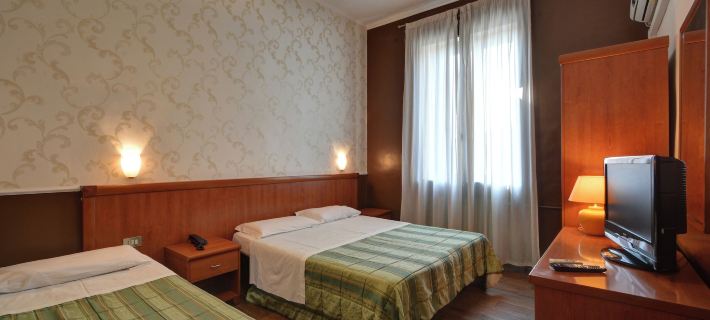 Hotel Universo Hotels in Turin