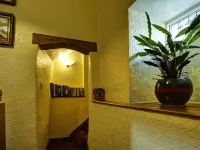 Tinhay Mill Hotels in Lifton