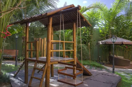 Pousada Refúgio Tropical Paraty Отели рядом с достопримечательностью «Centro Cultural SESC Paraty»