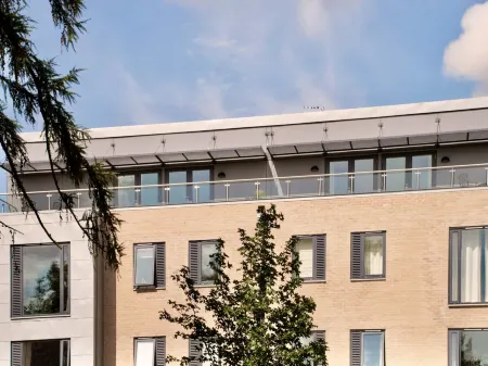 Your Space Apartments - the Hamilton's Отели рядом с достопримечательностью «Раунд Черч»