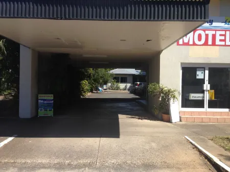 Cairns City Motel Отели рядом с достопримечательностью «Cairns Regional Gallery»