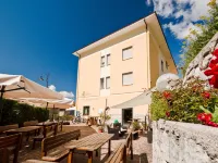 Hotel Martinelli Hotel a Ronzo-Chienis