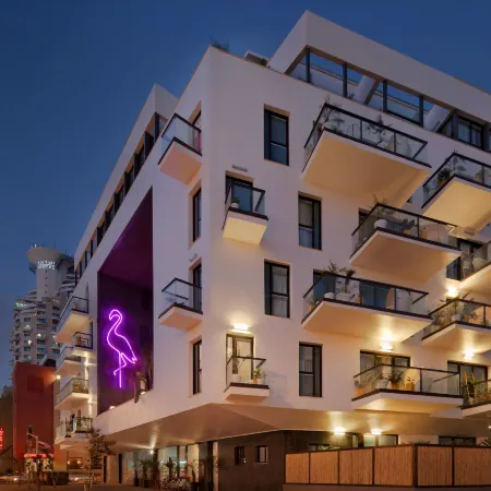 Brown Beach House Tel-Aviv, a Member of Brown Hotels Отели рядом с достопримечательностью «Пляж Тель-Авива»