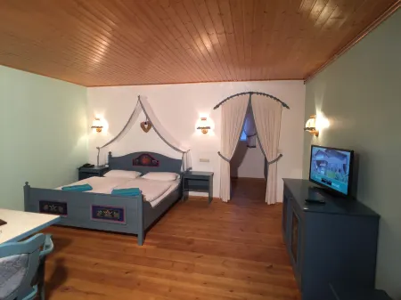 Hotel & Restaurant Zur Spreewälderin Отели в г. Даме-Шпревальд