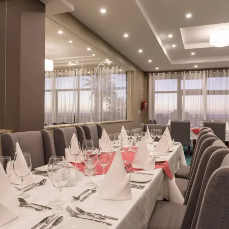 Flamingo Villas Boutique Hotel Отели в г. Уолфиш-Бей