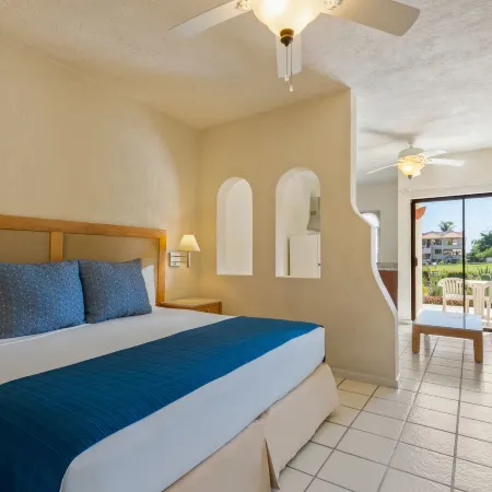 Park Royal Homestay Los Cabos