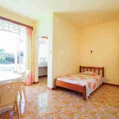 Allamanda Apartments - 100m Bain Boeuf Beach Rooms
