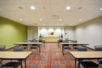 Home2 Suites by Hilton Decatur Ingalls Harbor Hotels in Decatur