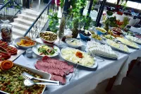 Yucel Hotel - breakfast