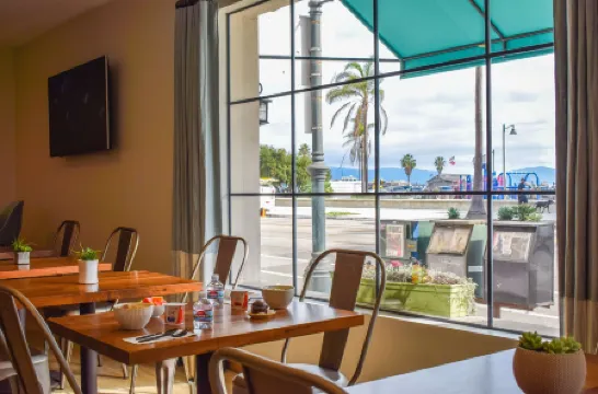 Beachside Inn