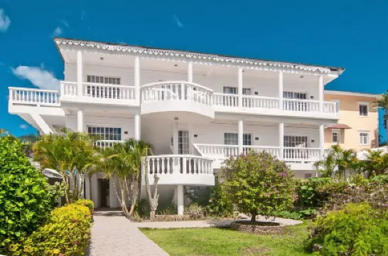 Piergiorgio Palace Hotel Отели рядом с достопримечательностью «Плайя Алисия»