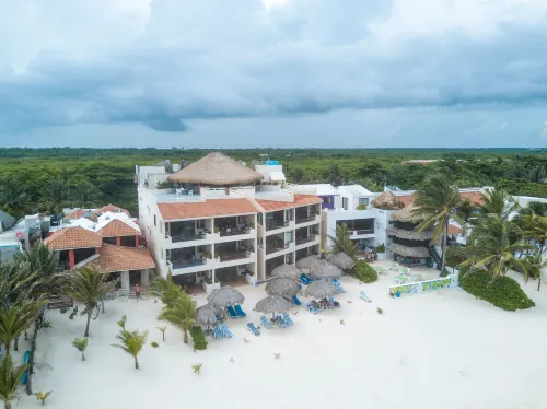 Aquatech Villas DeRosa Resort Hotels in Akumal