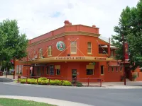 The Commercial Hotel Hotels in Tumut