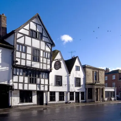Chapter House Hotels near Tesco Extra