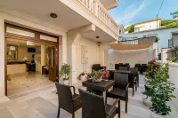 Hedera Residences - Kumbor Hotels in Kumbor