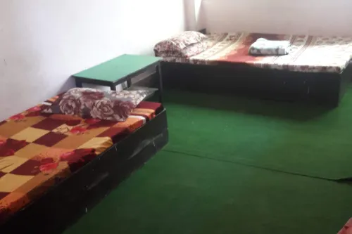 Chhahari Guest House Hotels in Mahalaxmi