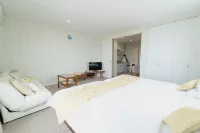 Ecot Shimozato 2 Hotels in Miyakojima