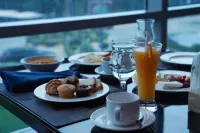 Costa Del Sol Hotel by Arabian Link - Breakfast
