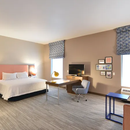 Hampton Inn & Suites Menomonie