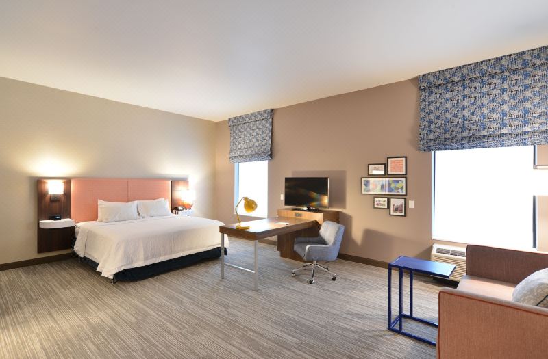 Hampton Inn & Suites Menomonie