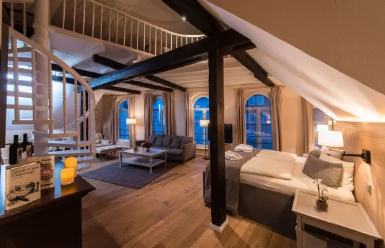 呂貝克TOP城市線經典老城酒店