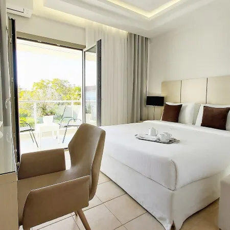 Akrogiali Exclusive Hotel (Adults Only)