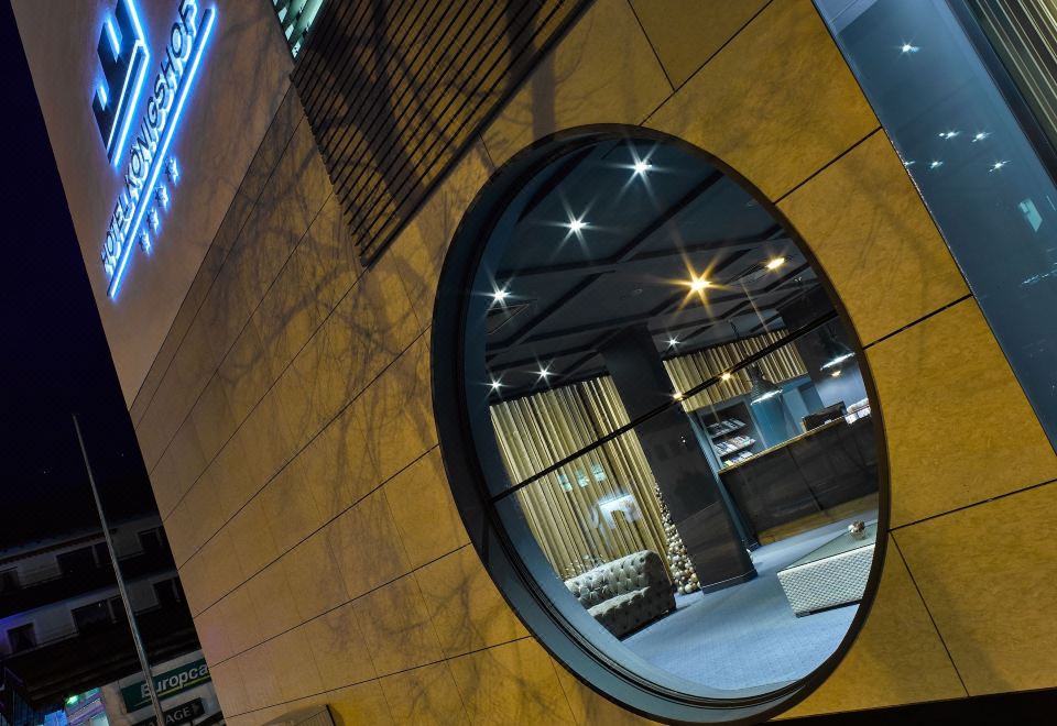 Hotel K?nigshof Over view