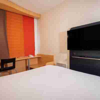 Hôtel ibis Paris Pont de Suresnes Rooms