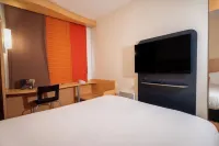 Ibis Paris Pont de Suresnes Hotels in Suresnes