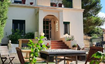 Chambres d'Hotes l'Amandier