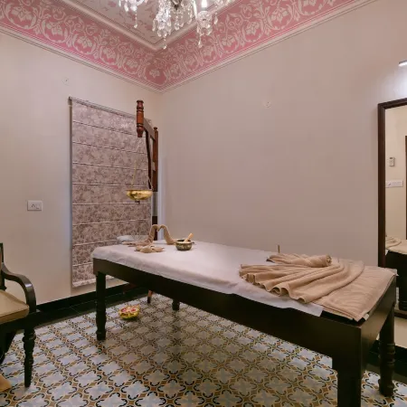 BrijRama Palace, Varanasi - by the Ganges