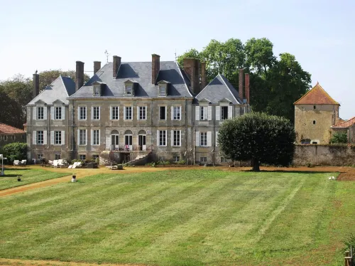 Château des Noces Hotel a Loge-Fougereuse