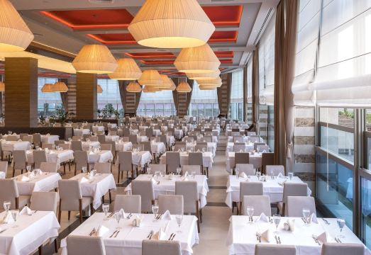 5. 라마다 플라자 ..