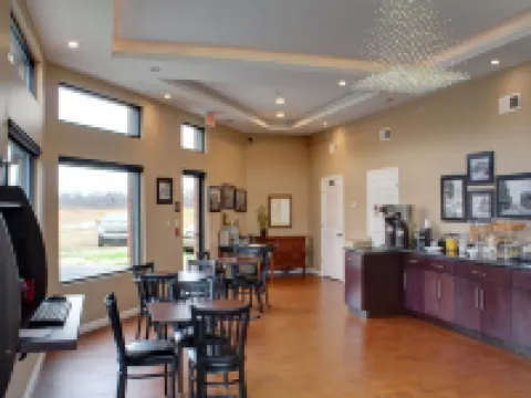 Luxbury Inn & Suites Hotels in Blount County