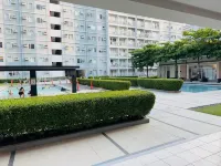Trees Residences by Jhoy - balcony