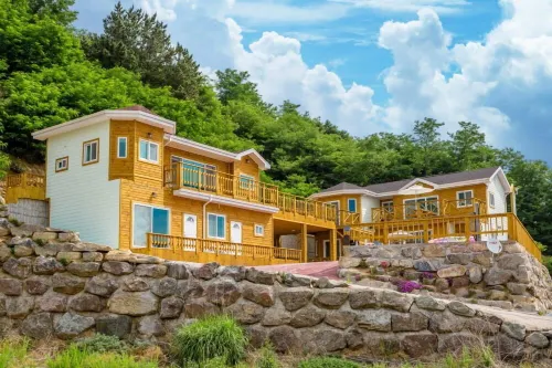 Neulpureun Pension Hotel a Yeongdeok