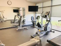 雷迪森帕克酒店 - 埃德蒙頓機場 - 健身室/gym room