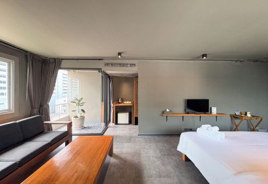 2. 센트릭 플레이스..