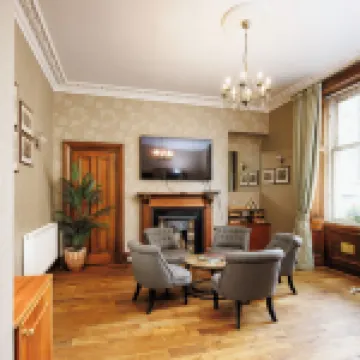 Cleveden House by the Dunvegan