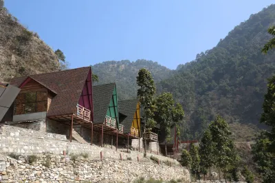 Rakatal Rocks Resort Hotels near Buddha Park