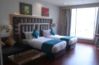 SK Premium Park at World Square Mall - 4 stelle