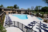 Lake Lawn Resort - piscine
