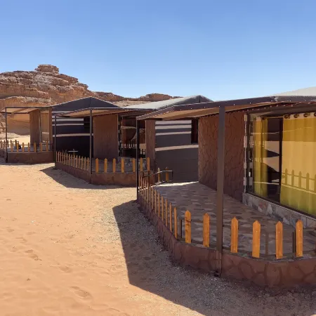 Glamping at Wadi Rum under the Sun