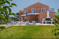 Villa Casa De Sun with Seaview & Pool