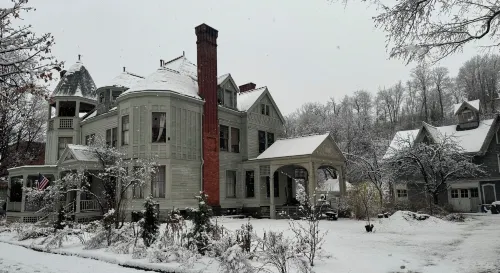 Haslett House - Homestays