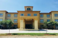 La Quinta Inn & Suites by Wyndham Fort Smith Hotels in 