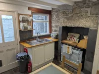 Traditional Fisherman's Cottage with 3 bedrooms Hotels in Mousehole