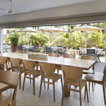 Coconut Waikiki Hotel